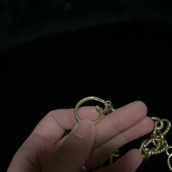 Oscar de la Renta Gold Chain Link Necklace - Picture 2 of 3